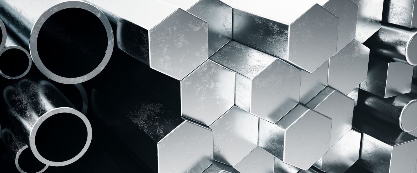 Rohre unterschiedlichen Durchmessers, Sechskantstangen, Vierkantstangen  und Rundstangen aus NE-Metall oder Aluminium