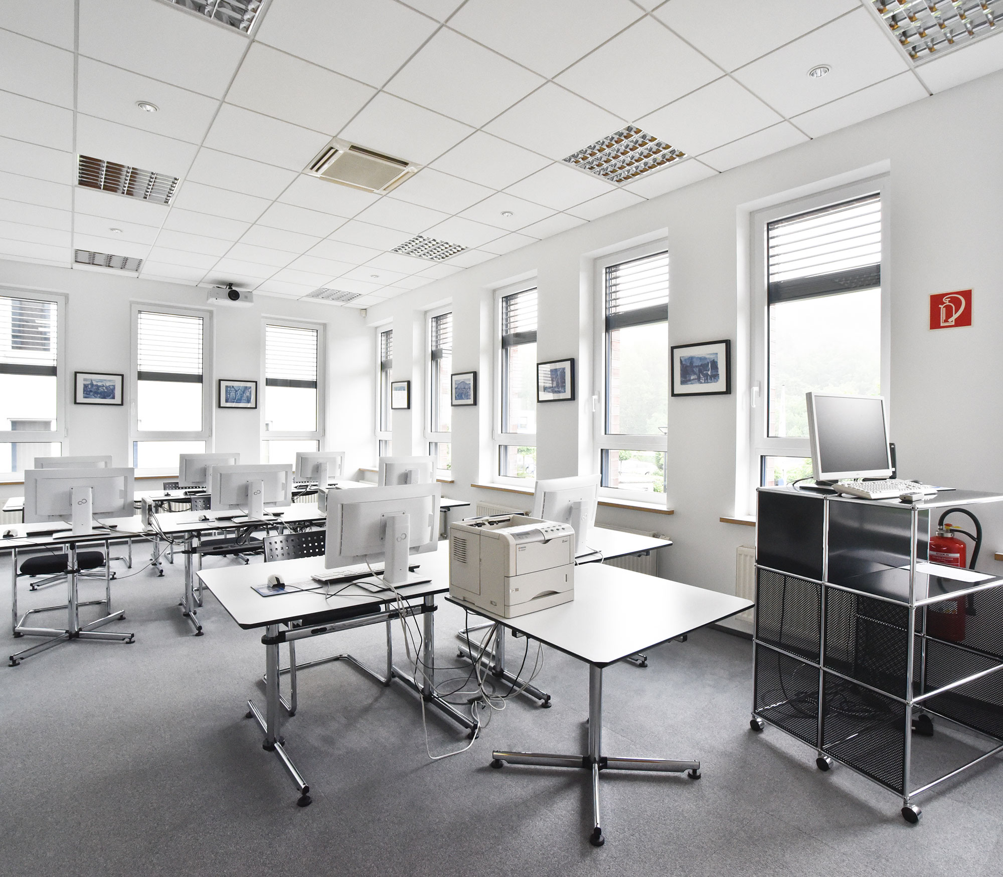 Moderne und helle Schulungsräume im Unternehmenssitz im Beratungs- und Software-Hauses markmann + müller in Herdecke.
